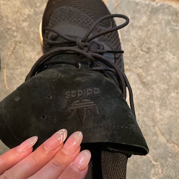 Sneakers Bundle - Picture 10 of 16